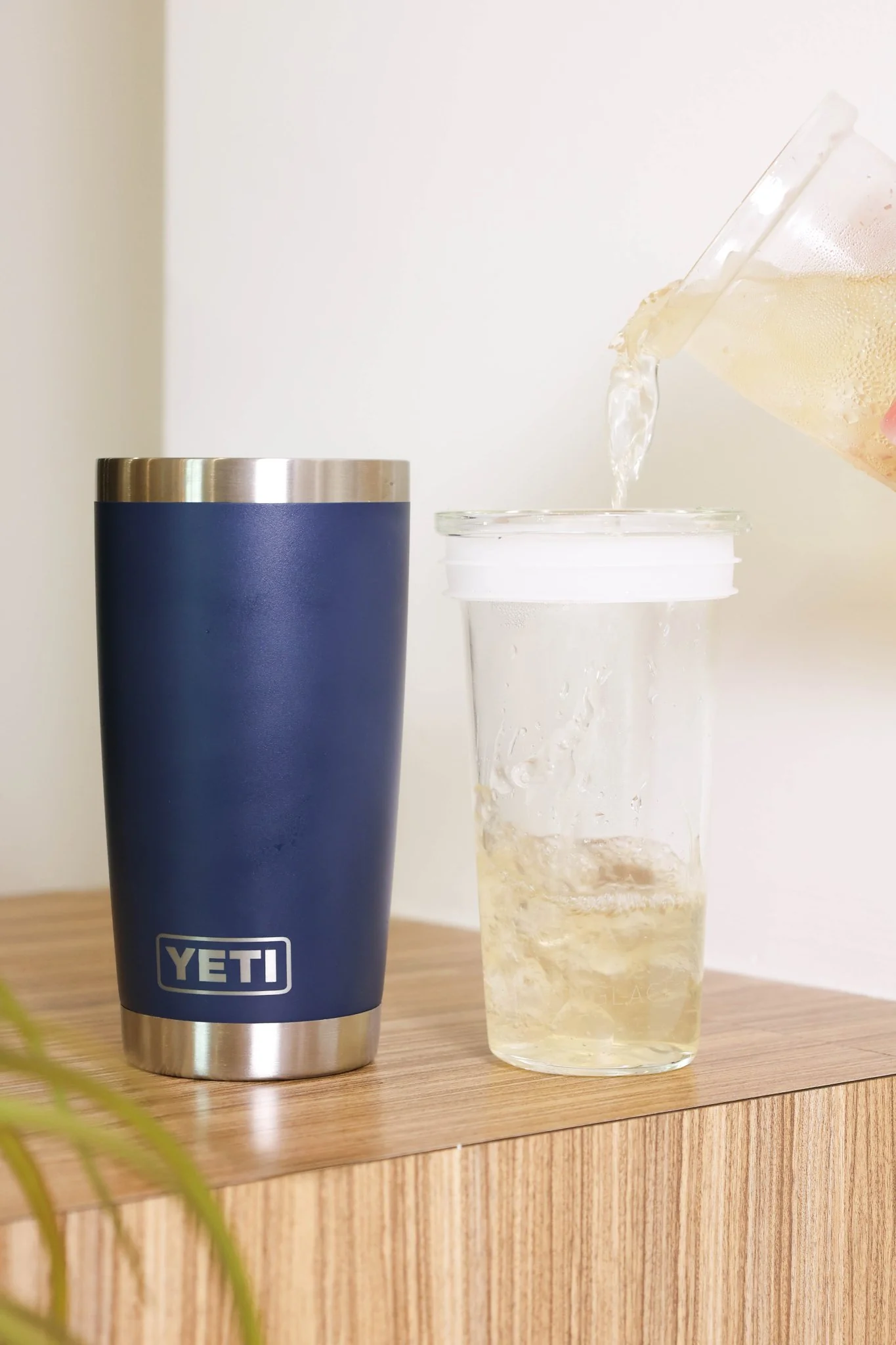 YETI Rambler 20 oz. with Glass Insert - Image 4